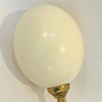 Image 8 of Lampe oeuf d'autruche sur pied en en laiton Empire - Pièce unique 