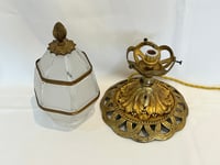 Image 10 of Lampe de table fin XIXe néoclassique avec pied en bronze et verre dépoli ogive