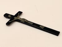 Image 7 of Crucifix ancien XIXe en bois noirci et laiton 