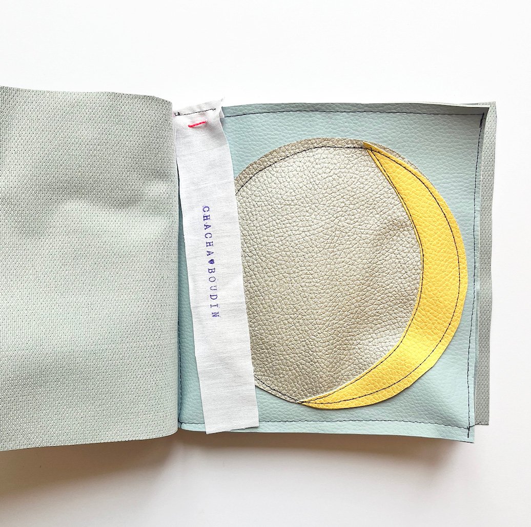 Image of LIVRE EN TISSUS