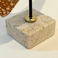 Image 9 of Grande étoile de mer naturelle Protoreaster Nodosus sur socle en marbre.