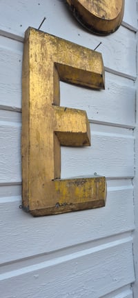 Image 6 of Lot de 10 anciennes lettres d'enseigne en zinc 