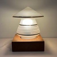 Image 1 of Lampe de table vintage verre de Murano forme champignon et socle bois – années 1960