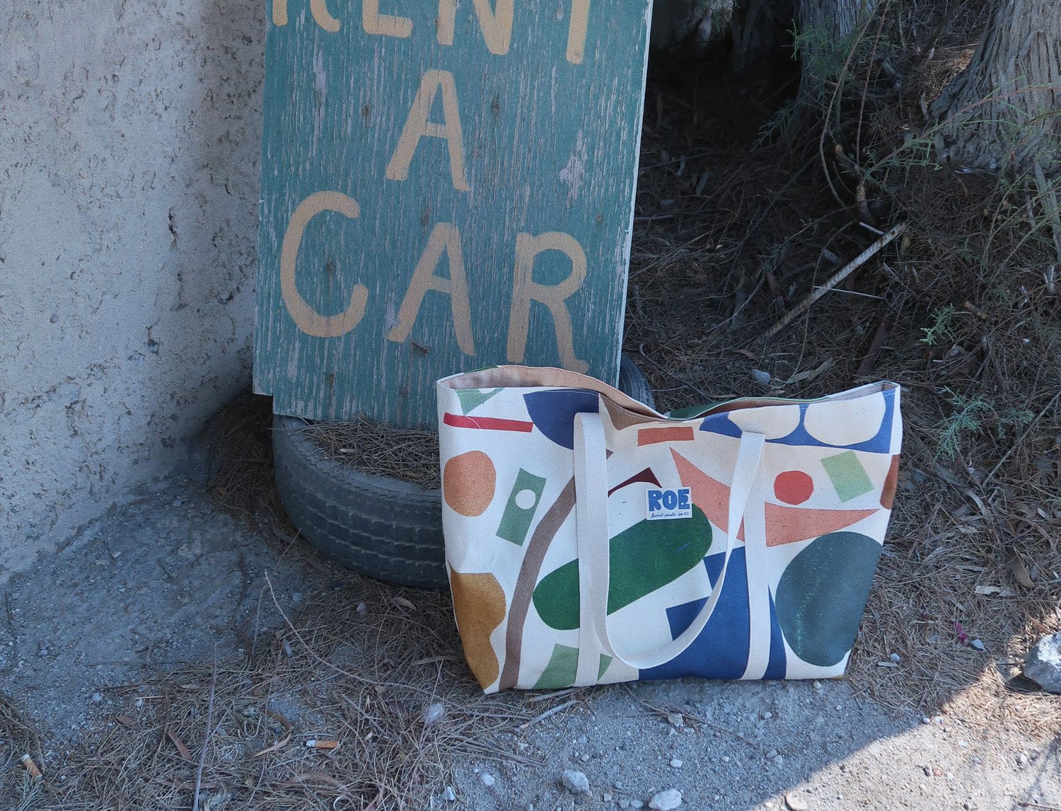 Image of LARGE COLOR SHAPES BAG