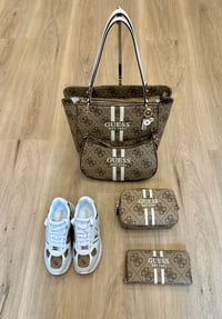 Image 3 of MAXI CARTERA LAUREL 