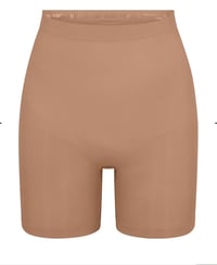 Image 3 of SKIMS- seamless mid thigh Shorts -Sienna