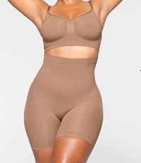 Image 4 of SKIMS- seamless mid thigh Shorts -Sienna