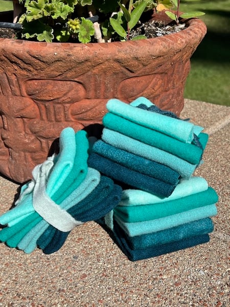 Image of Aqua Blue Color Splash Mix - Mini Bundles