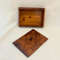 Image 6 of Ancienne boîte rectangulaire Art Déco en bois de loupe de thuya