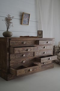 Image 3 of Petit meuble de métier / atelier ancien 