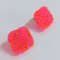 Image 2 of Selenium Pink Doily Stud Earrings 3