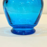 Image 3 of Bouteille vintage en verre bleu - Made in Belgium 1960 1970 - Carafe