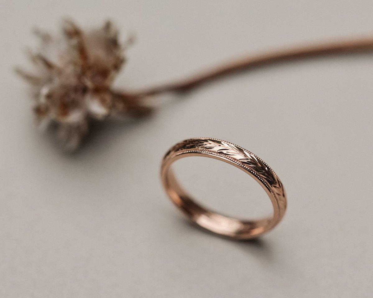 Image of 18ct Rose gold 3mm ‘Olive leaf’ and milled edge engraved ring