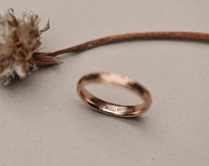 Image of 18ct Rose gold 3mm ‘Olive leaf’ and milled edge engraved ring