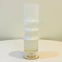 Image 2 of  Vase design vintage en verre opalin blanc Karl Friedrich Glas - Allemagne - Années 1960–70