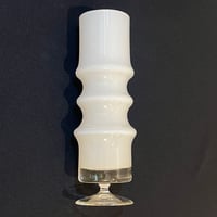 Image 3 of  Vase design vintage en verre opalin blanc Karl Friedrich Glas - Allemagne - Années 1960–70