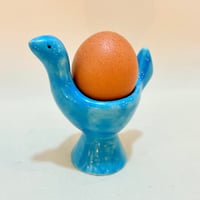 Image 3 of Coquetier poule en faïence bleue de Lili Valentin - Vallauris - années 50 - 60