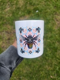 Image 2 of Ornate bee blankets and mug combo 