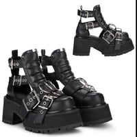 NEW buckle platform sandals