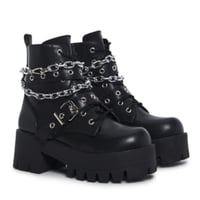 multi chain buckle boot NEW 