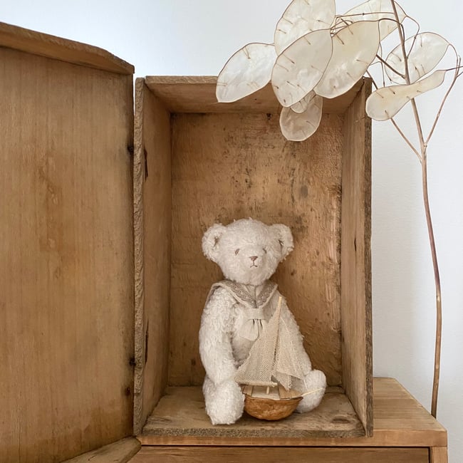 Il était une fois Henri l’ours, Henri au voilier