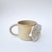 Image 3 of Floral mug (cream)