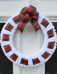 Image 3 of  Tartan yarn wreath, tartan door wreath, tartan wall wreath