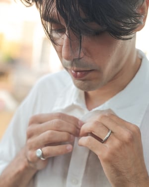 Image of 18ct White gold 4mm horn texture ring