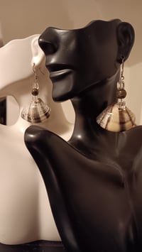 Image 1 of STRIPED SHELL EARRINGS WITH SWAROVSKI CUBES AND TIGER EYE BEADS