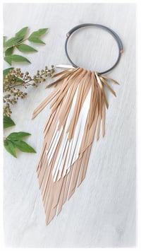 Image 3 of CROW MEDIUM Necklace - Sabbia Bianca - 10% off