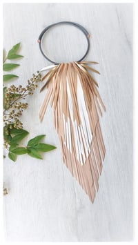 Image 2 of CROW MEDIUM Necklace - Sabbia Bianca - 10% off
