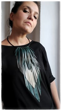 Image 9 of CROW MEDIUM Necklace - Dark Green