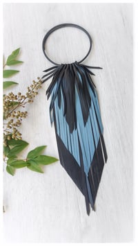 Image 3 of CROW MEDIUM Necklace - neroIndaco