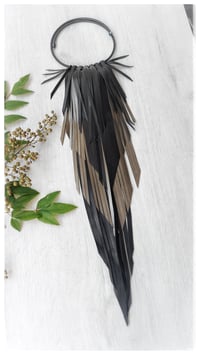 Image 2 of Collana in pelle artigianale CROW KING - Piombo