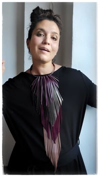 Image 7 of Collana in pelle artigianale CROW KING - Bordeaux