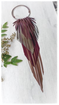 Image 3 of Collana in pelle artigianale CROW KING - Bordeaux