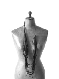 Image 7 of Collana in pelle artigianale NINFA - Black - 20% off