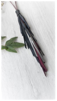 Image 6 of Collana in pelle artigianale SIRENA - NeroBordeaux