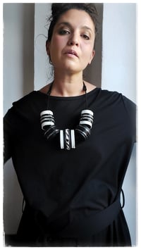 Image 11 of ERZULIE MAXI necklace - "Cilindri"