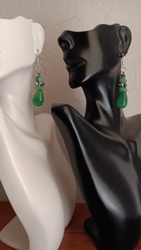 Image 9 of EMERALD TEARDROP AND BEADS WITH HEMATITE CUBES