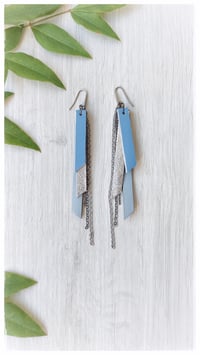 Image 7 of Orecchini pendenti in pelle NINFA - AzzurroSilver 