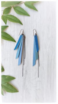 Image 6 of Copy of Orecchini pendenti in pelle NINFA - AzzurroSilver