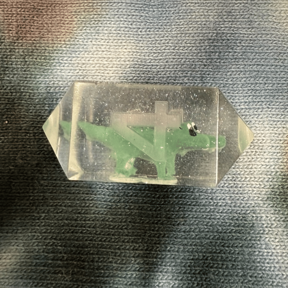 Image of Gator Filled D4 (Crystal)