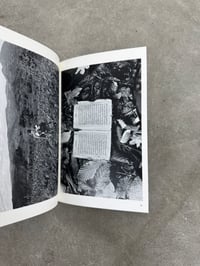 Image 7 of The Graves - Gilles Peress and Eric Stover