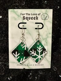 Image of *Green Plaid Snowflakes #2!