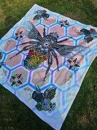 Image 1 of Ornate bee blankets and mug combo 