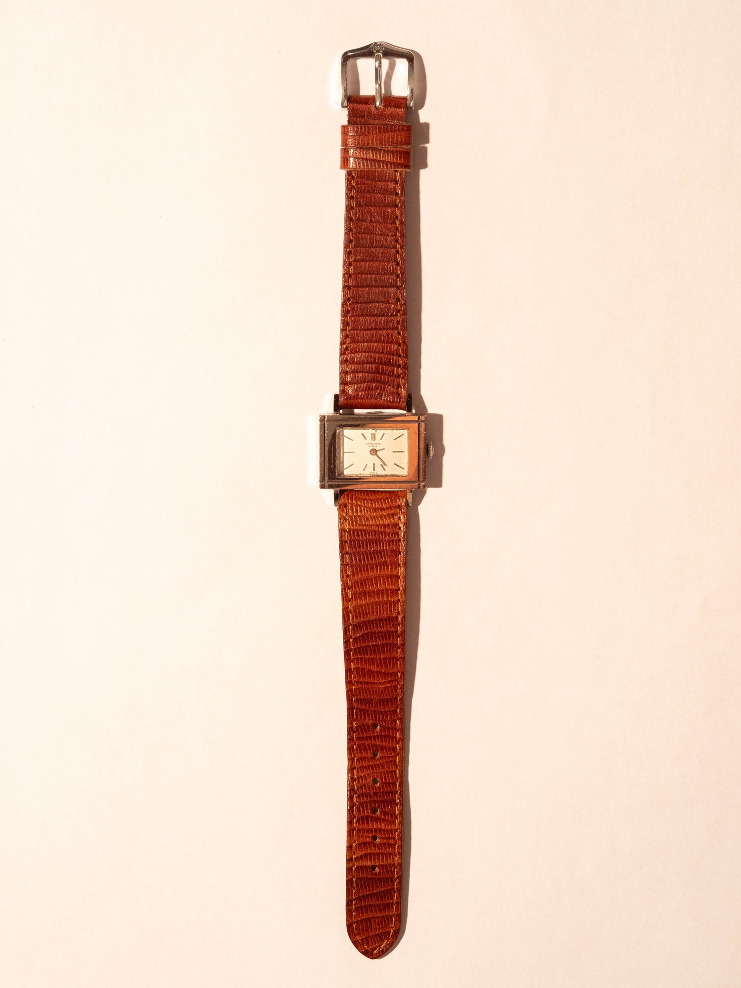 70s universal genève tank