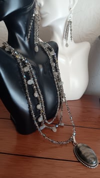 Image 2 of LABRADORITE PENDANT WITH LABRADORITE TEARDROP BEADS AND SWAROVSKI CRYSTALS