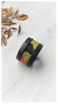 Image 3 of Bracciale bangle artigianale in pelle ESSENTIAL MEDIUM- Red Eden