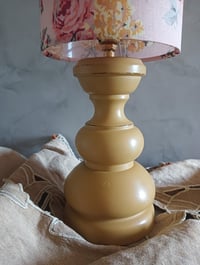 Image 3 of Lampe en bois revisité et abat jour fleuri 